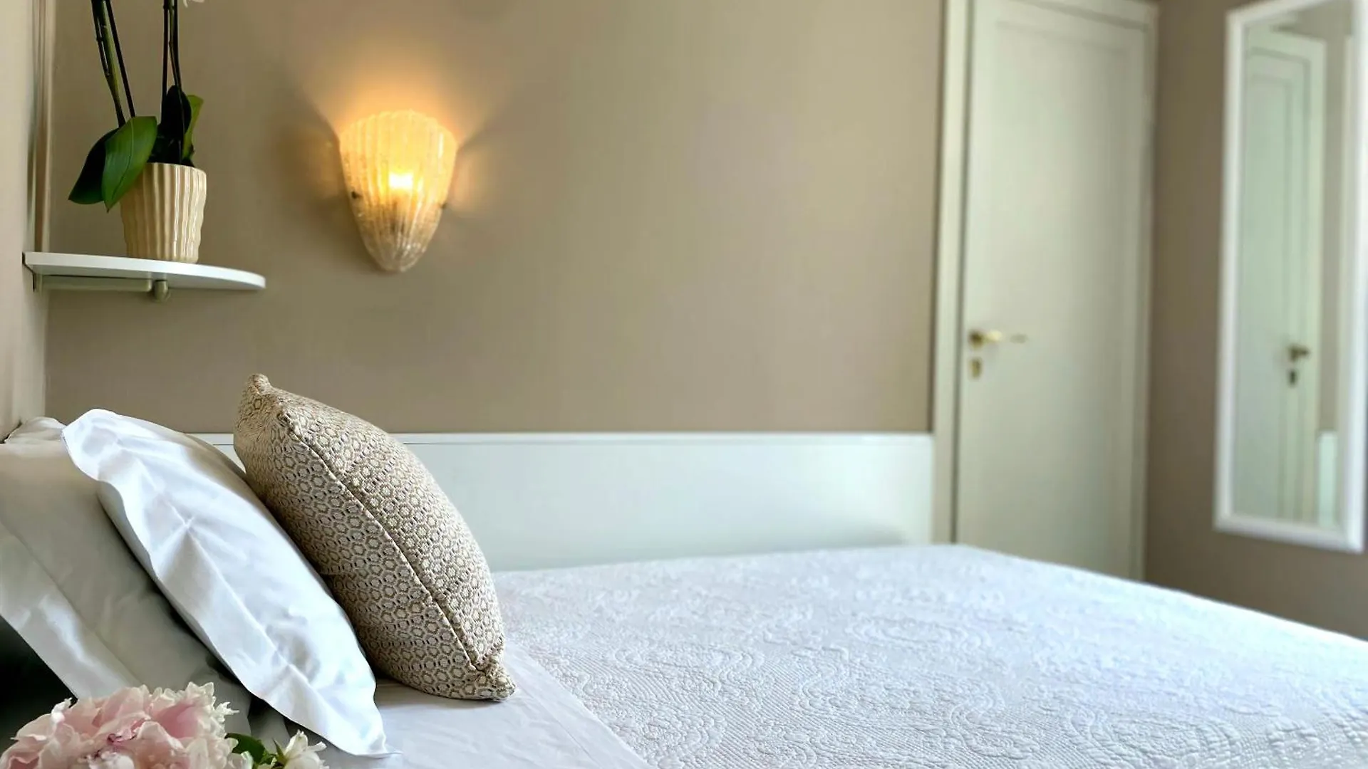 Hotel Admiral - On The Beach Riccione Italie