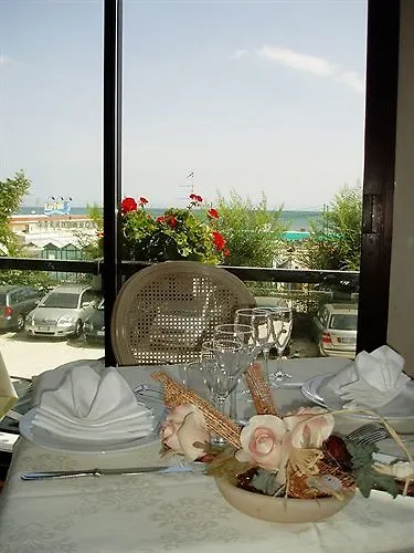 Hotel Admiral - On The Beach Riccione 3*,  Itália
