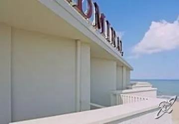 Hotel Admiral - On The Beach Riccione 3*,