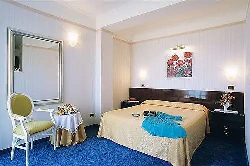 Hotel Admiral - On The Beach 리치오네